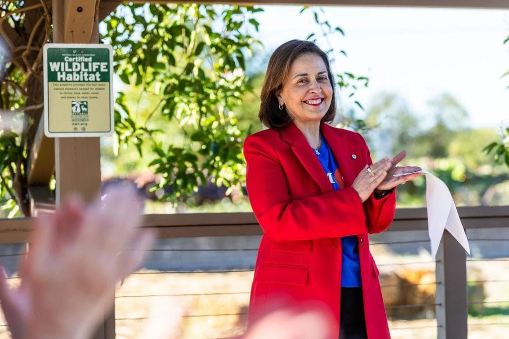 Halé Behzadi, Vice Chair – California, BMO speaks to BMO volunteers at the Altadena Community Garden. 