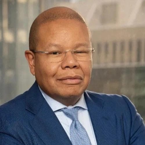 Headshot of Deland Kamanga