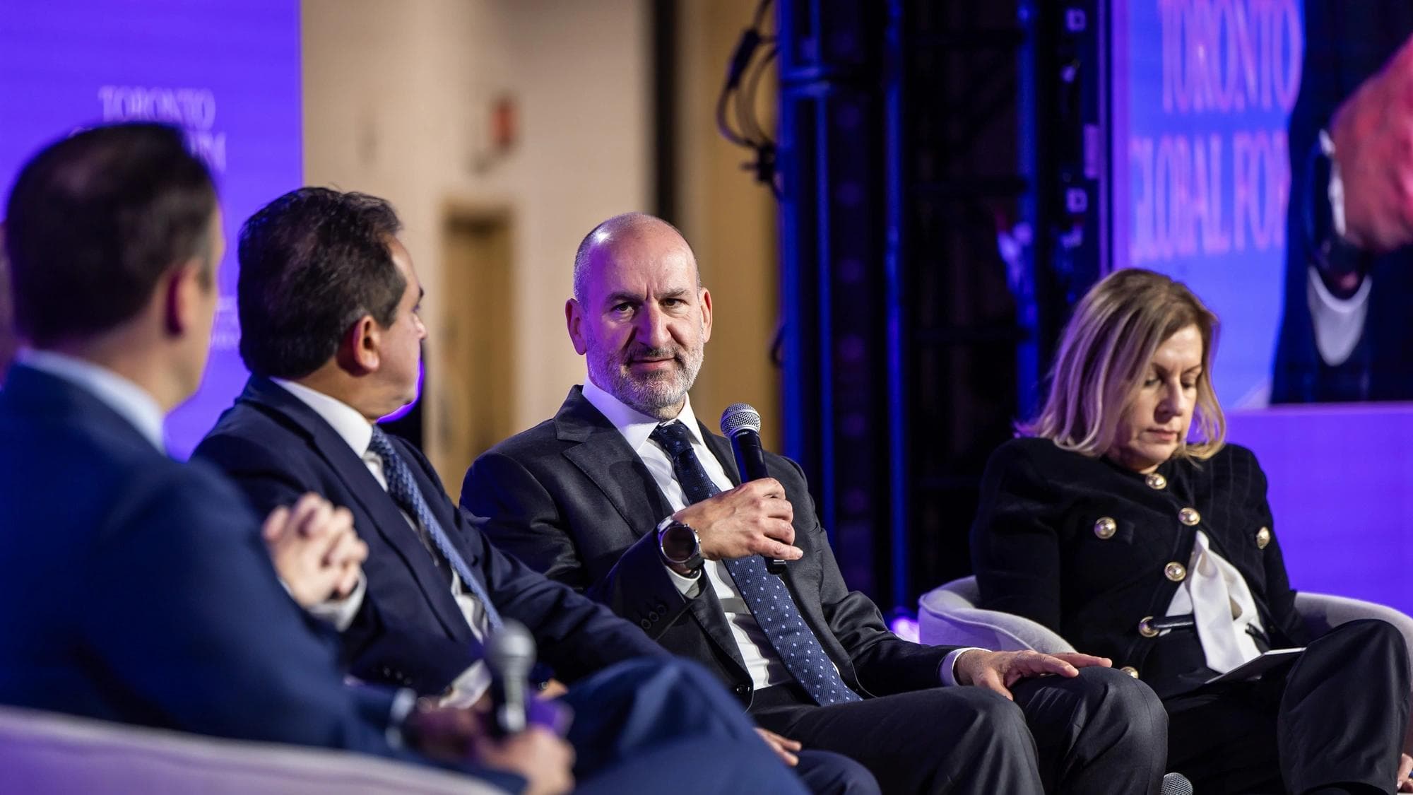 Alan Tannenbaum, chef de la direction et chef, BMO Marchés des capitaux, prend la parole lors d’une table ronde sur l’économie mondiale à l’occasion de la 20e conférence annuelle du Forum mondial de Toronto. 