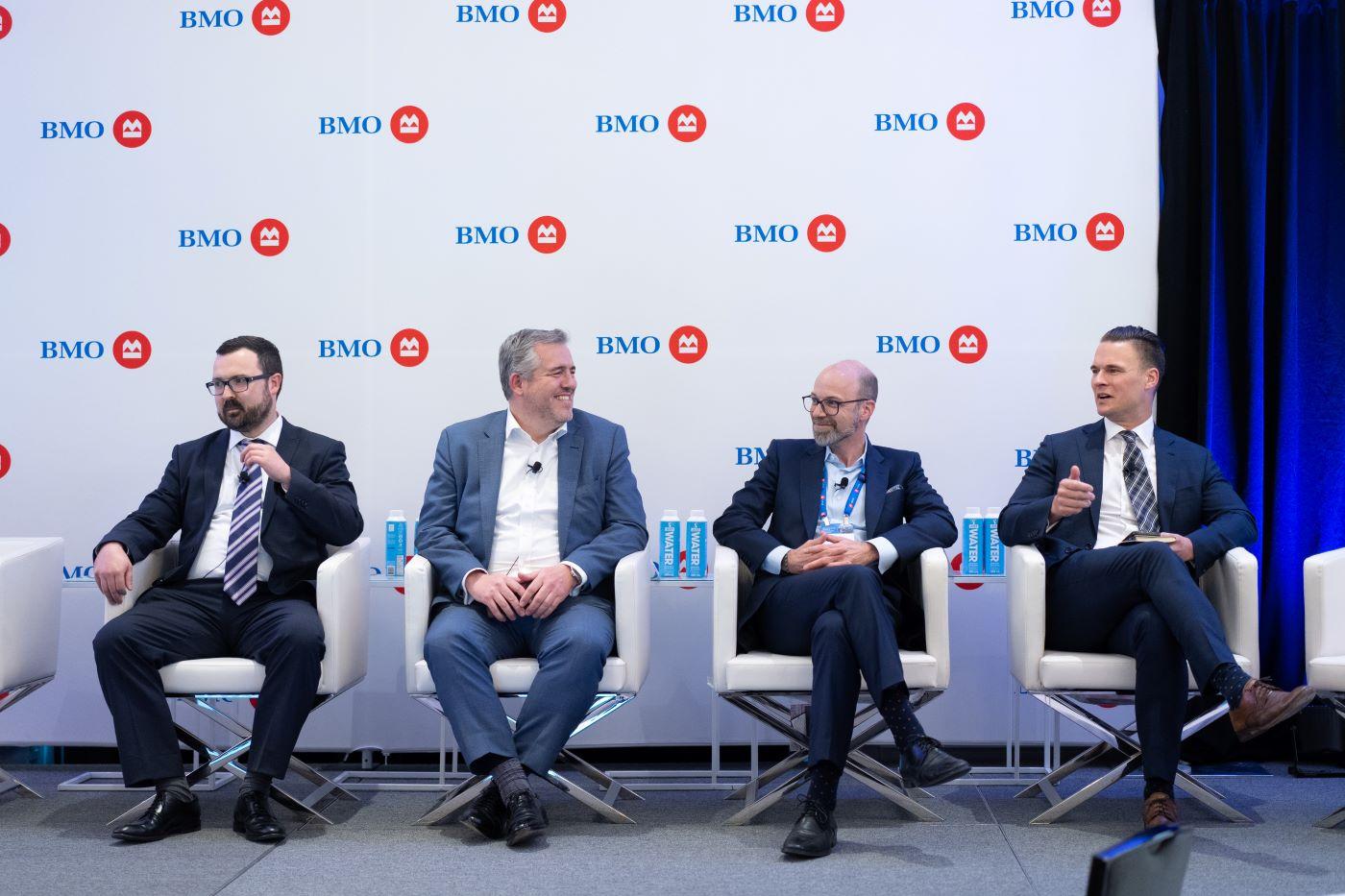 John Uhren, chef, Finance durable, Produits et stratégie à BMO, discute de la transition énergétique avec ses panélistes lors de la Conférence Gouvernements, banque centrale et gestionnaires de fonds 2024 de BMO.