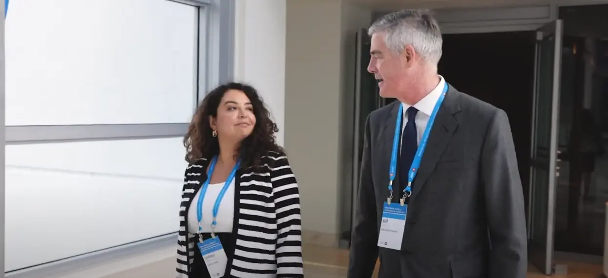 Sandra Alarcón Escobar avec Bill Smith