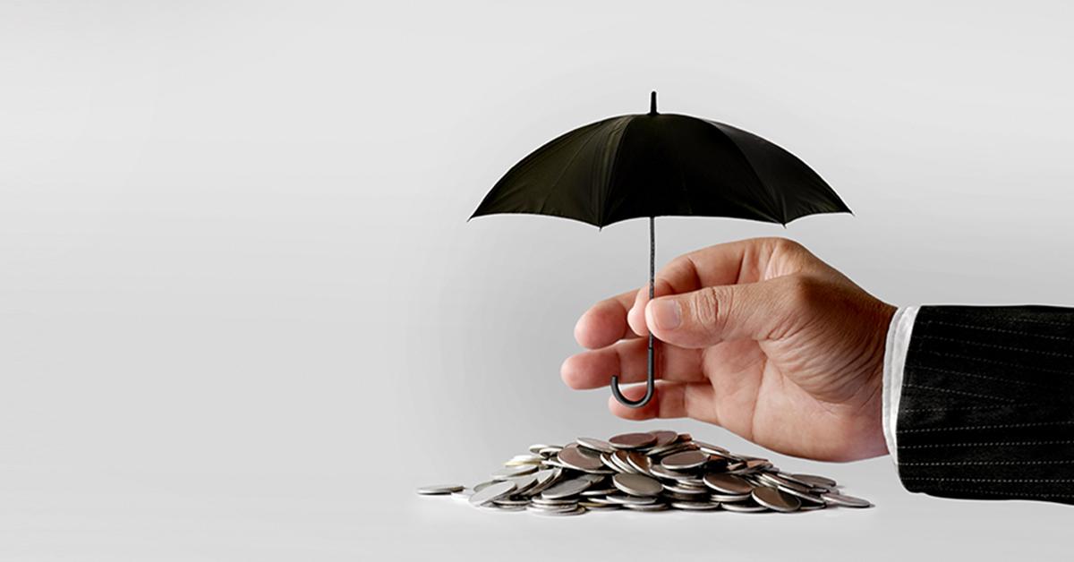 parapluie, main et pièces de monnaie