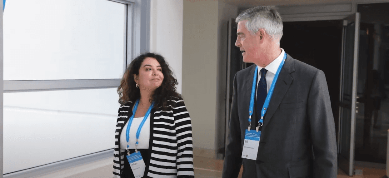 Sandra Alarcón Escobar avec Bill Smith